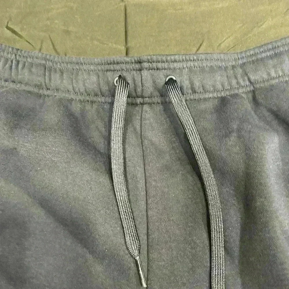 Adidas Shorts Fleece- Men’s - Navy Blue - Size 2XL - Picture 3 of 8